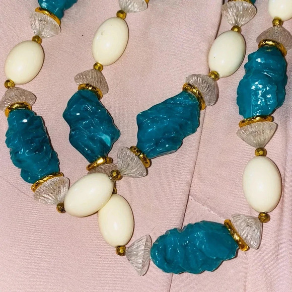 Vintage Beaded Faux Turquoise Bead White and Gold Necklace 30" - Picture 6 of 8